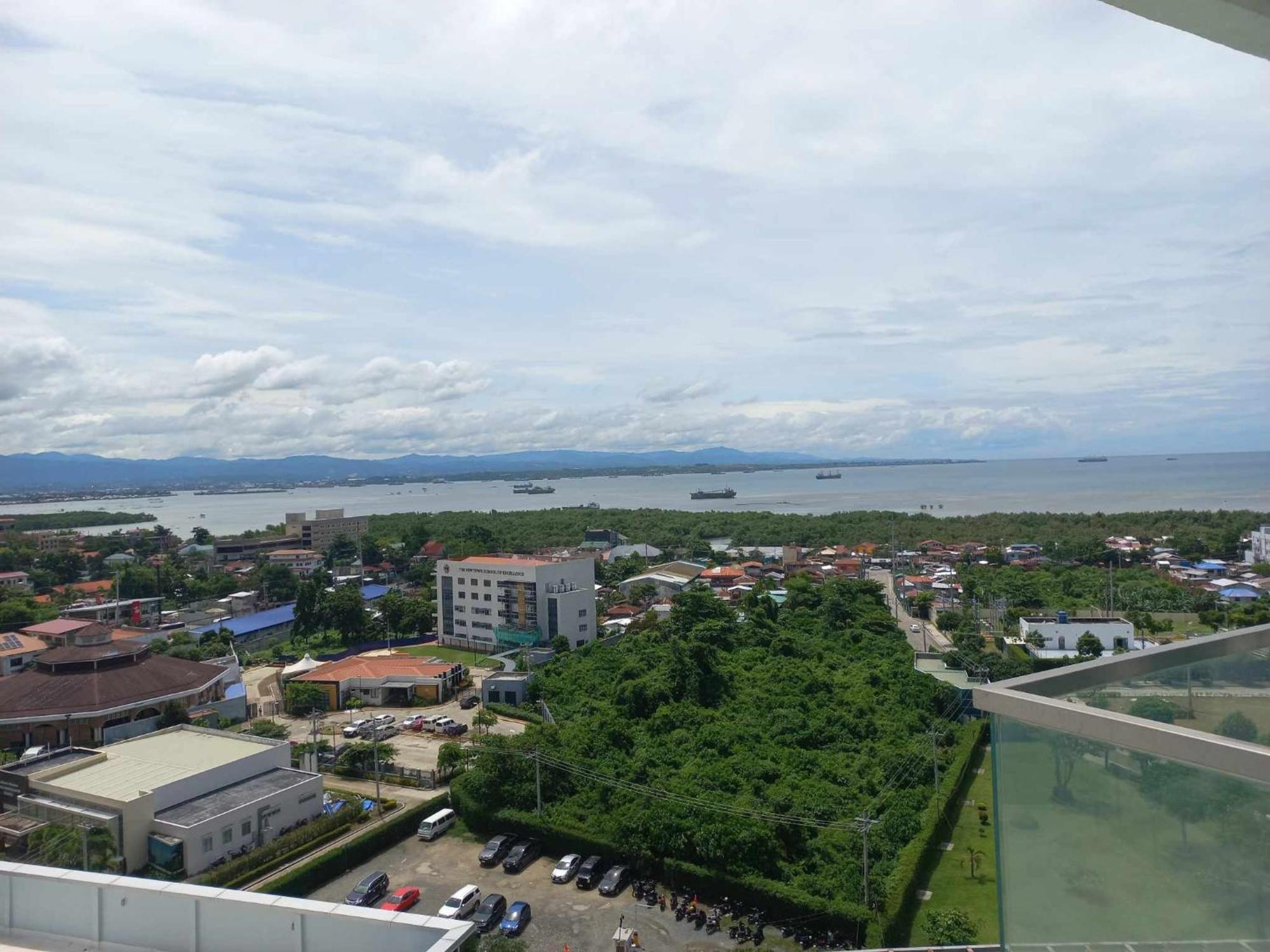 Condo-Mactan Newtown Lapu-Lapu City Exterior photo
